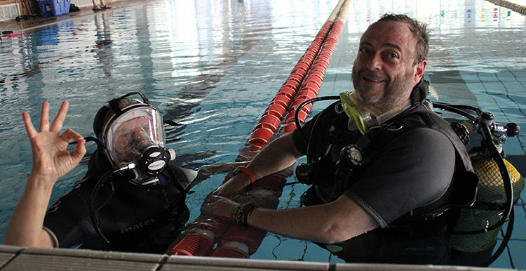 Cuatro personas del Programa "Envejecimiento Saludable" tuvieron su "Bautismo de Buceo"